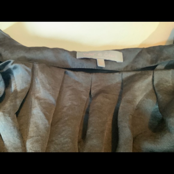 Violet & Claire Flowy Pleated Gray Dress Top 1X - Picture 5 of 13